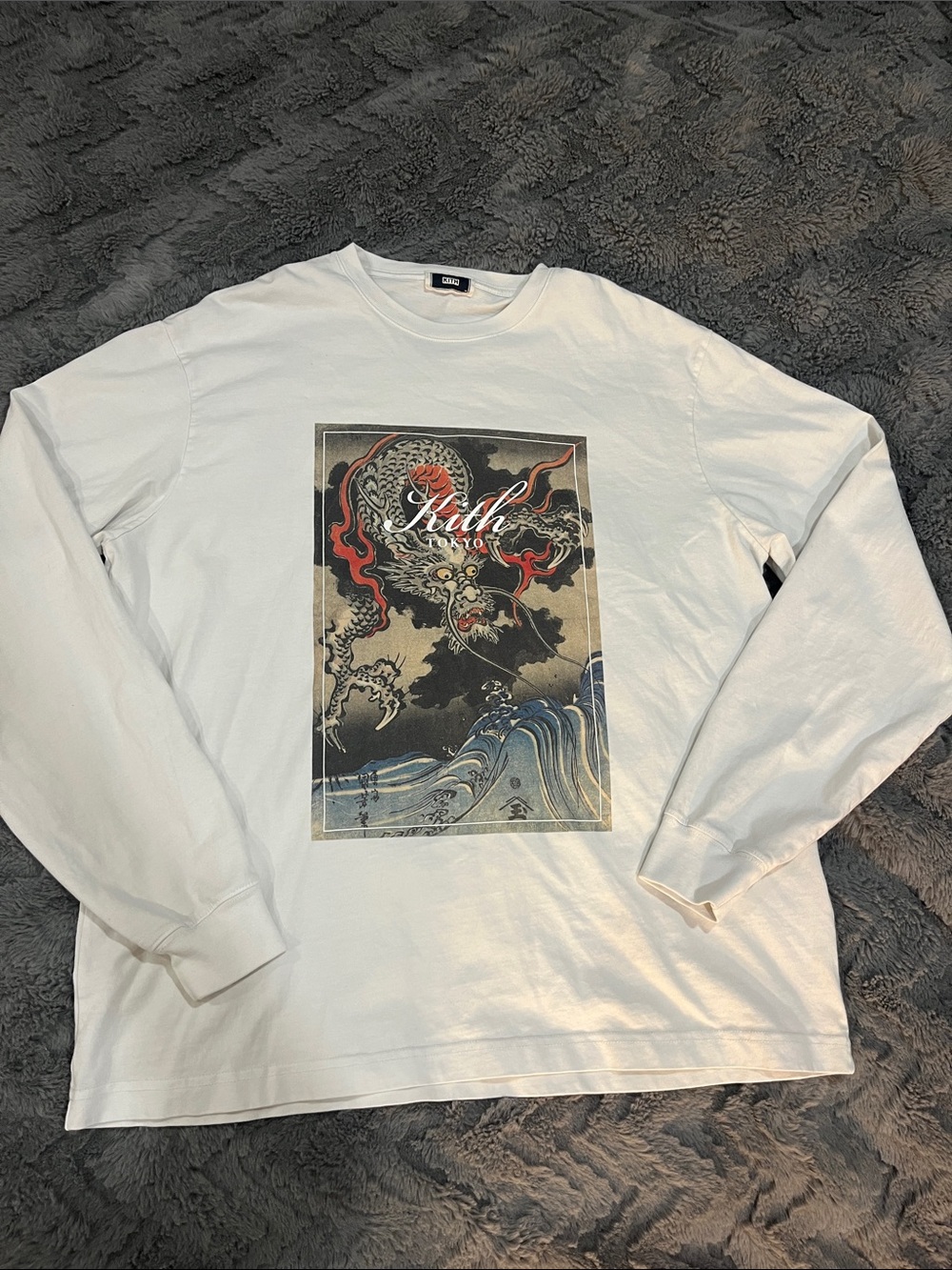 🔥Rare Kith White Long-Sleeve with Japanese Dragon Graphic🔥